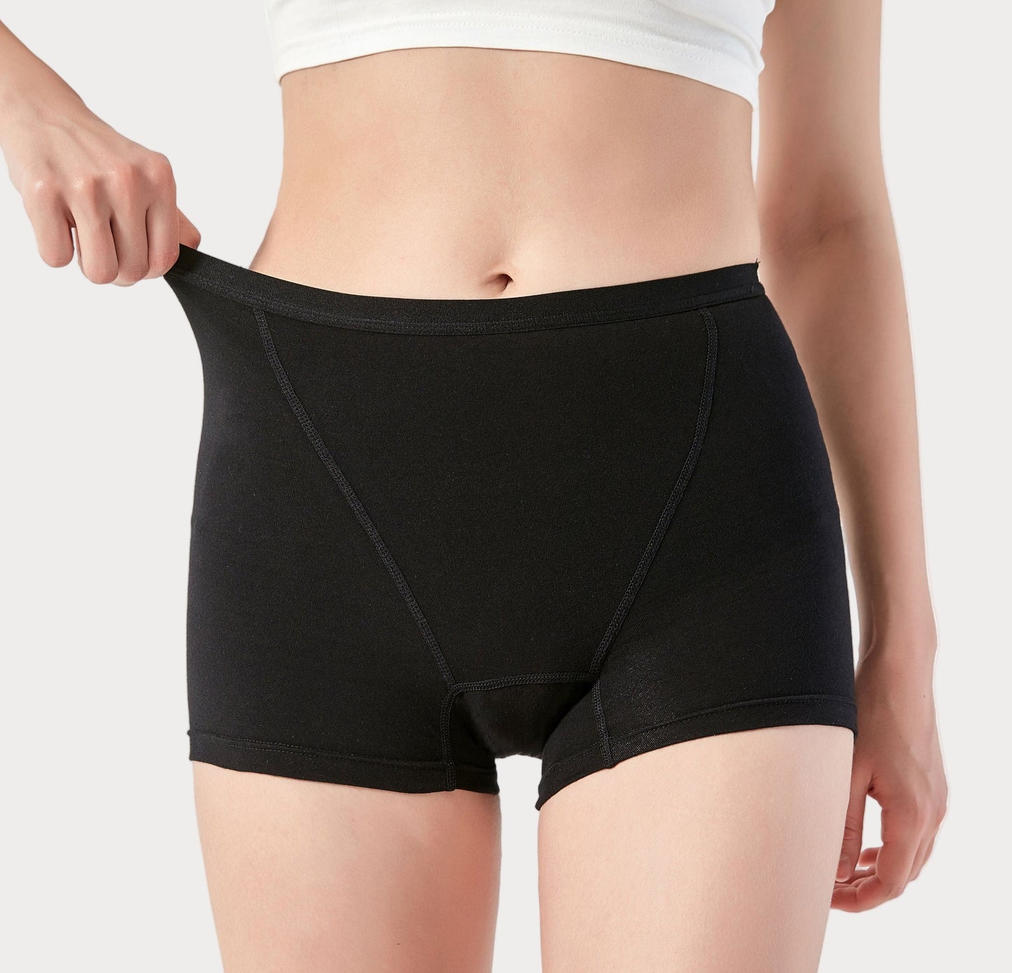 Descoperă confortul și siguranța oferită de chiloții menstruali reutilizabilitip boxeri din bumbac, disponibili pe chilotis.com. Realizați din material moale și respirabil, acești chiloți sunt ideali pentru femeile care caută o alternativă durabilă la produsele menstruale clasice. Chilotis oferă o gamă largă de chiloți menstruali reutilizabili, pentru a-ți oferi o experiență confortabilă și fără iritații. Comandă acum și bucură-te de confortul și protecția pe care ți le oferă chiloții menstruali Chilotis.